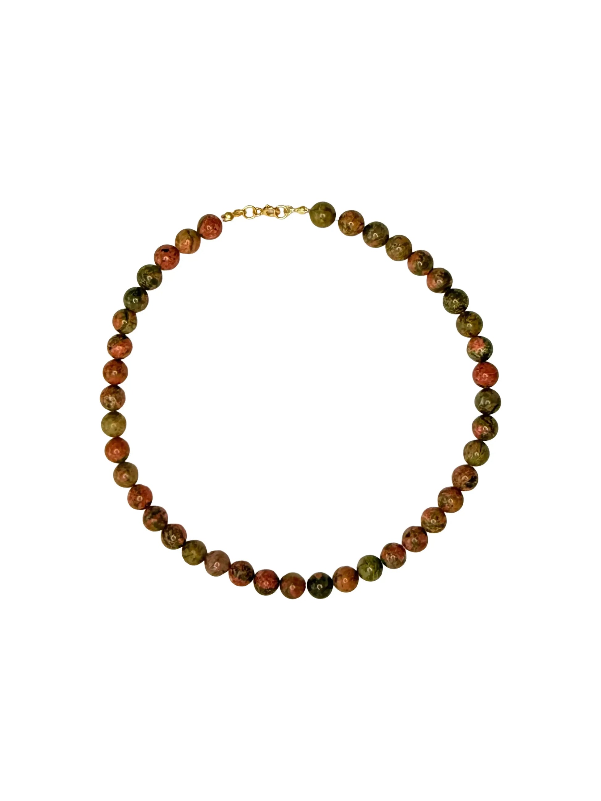 Colar de contas redondas em tons de verde e marrons, fecho dourado, joia artesanal