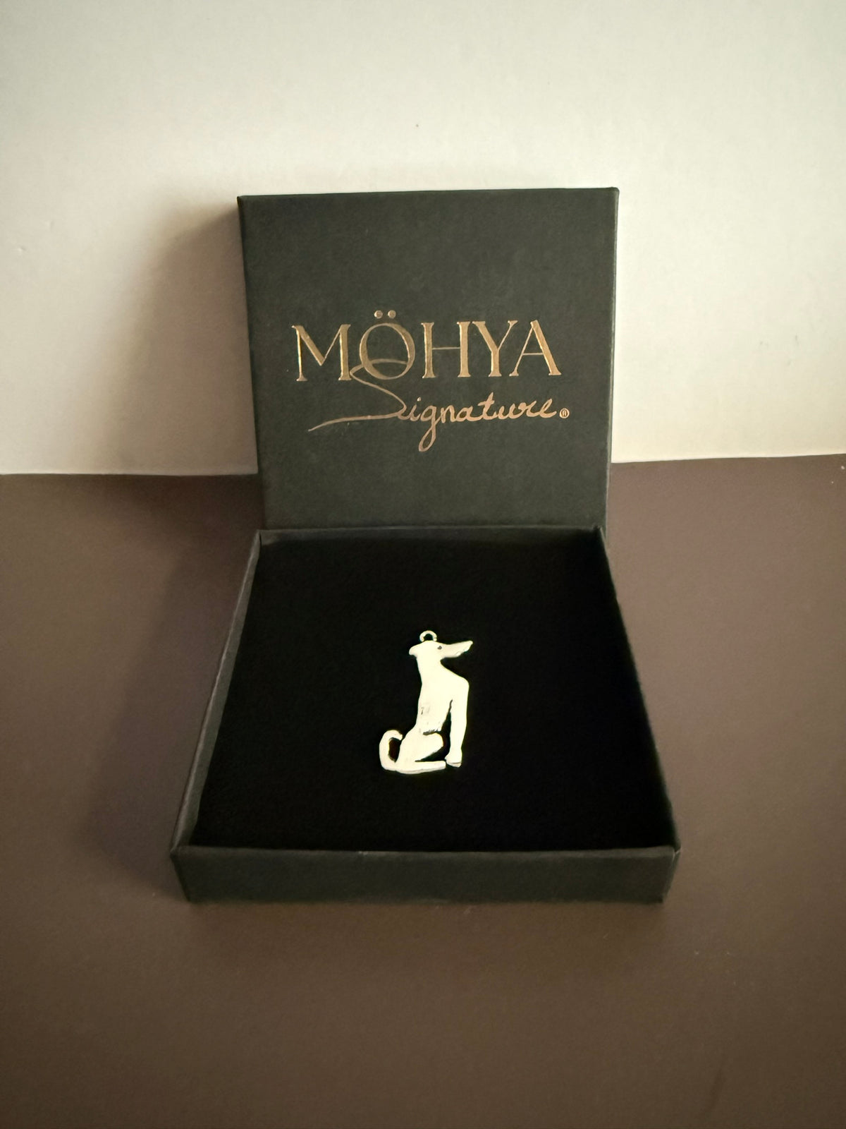 Pingente PÖDENGO em prata 925 na caixa MÖHYA Signature® — Coleção DÖG