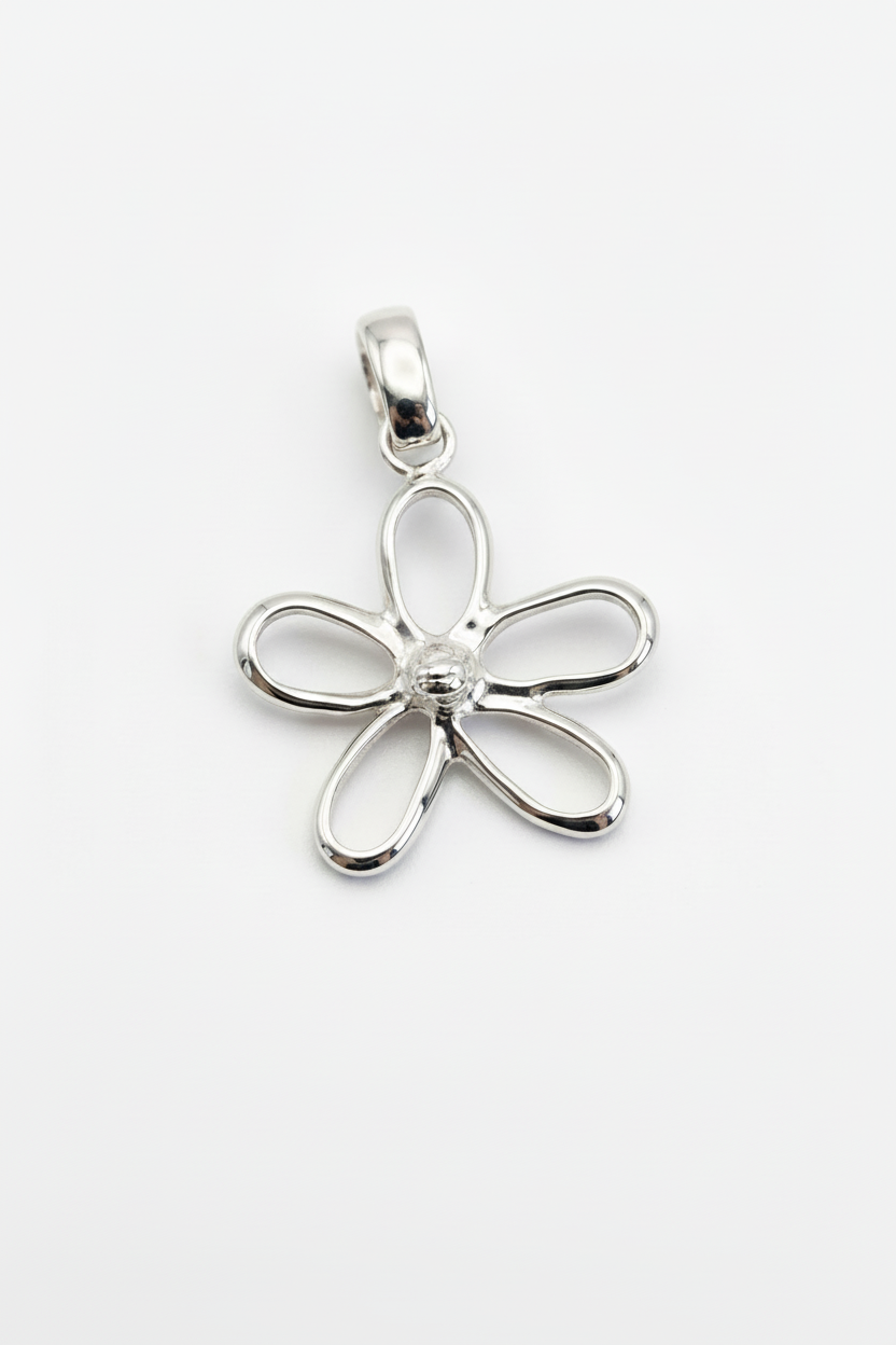 Pendant Flor Prata — Fundo Branco Puro